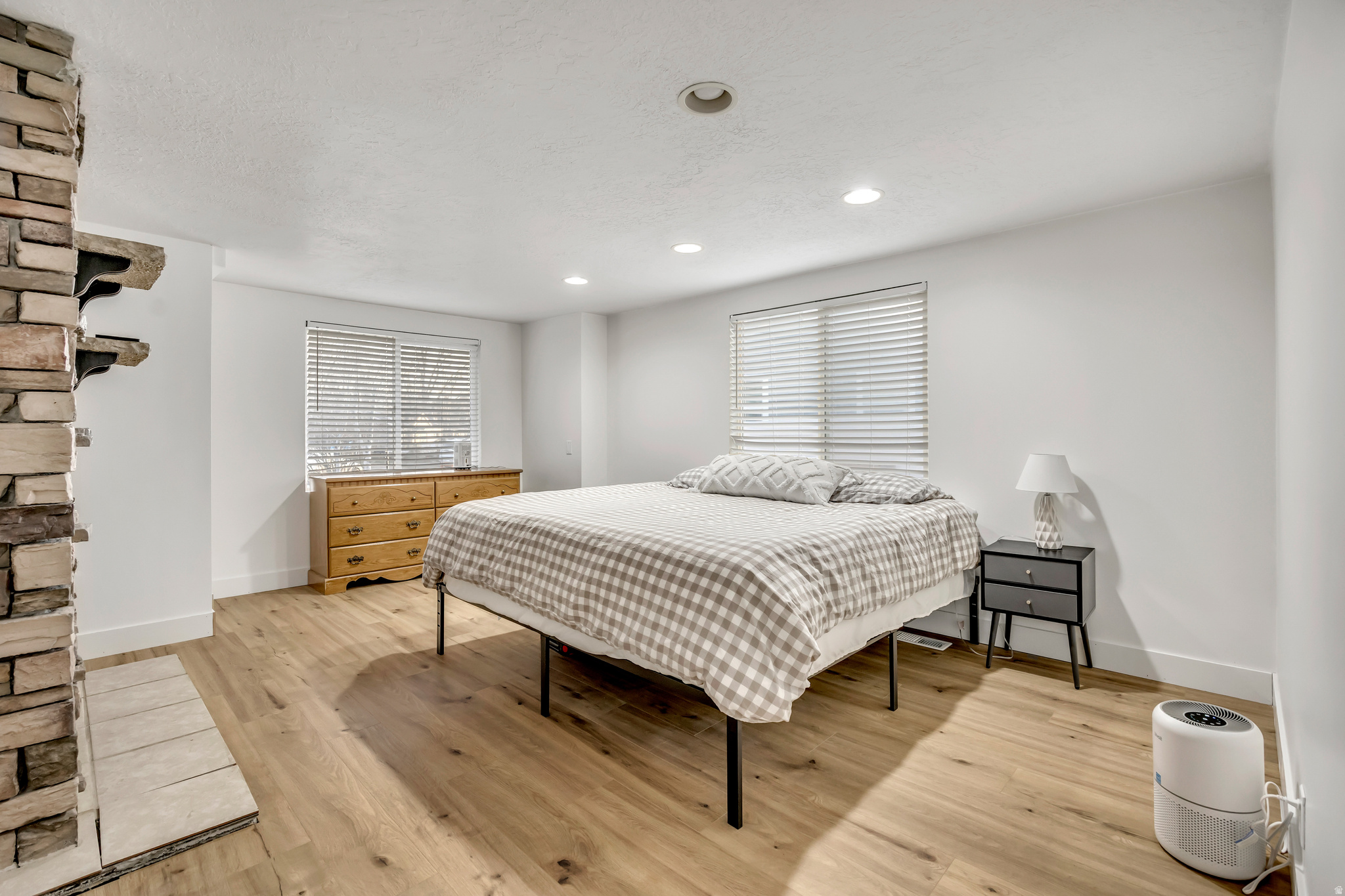 MOUNTAIN VIEW - Residential