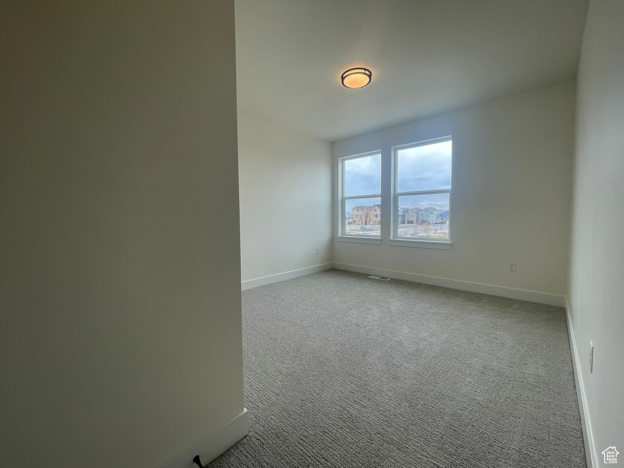 WESTFIELDS CENTRAL - Residential Income