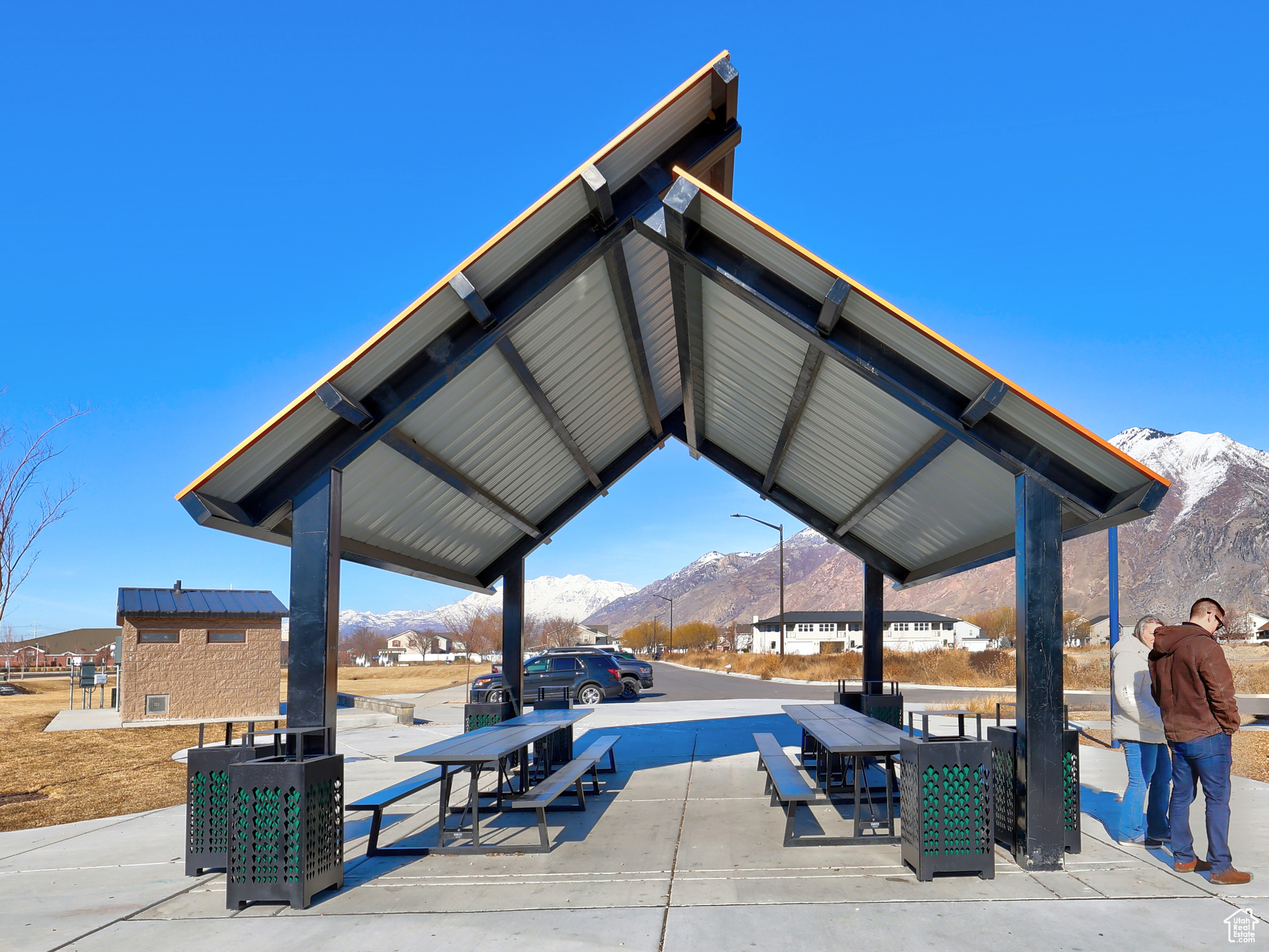 WESTFIELDS CENTRAL - Residential Income