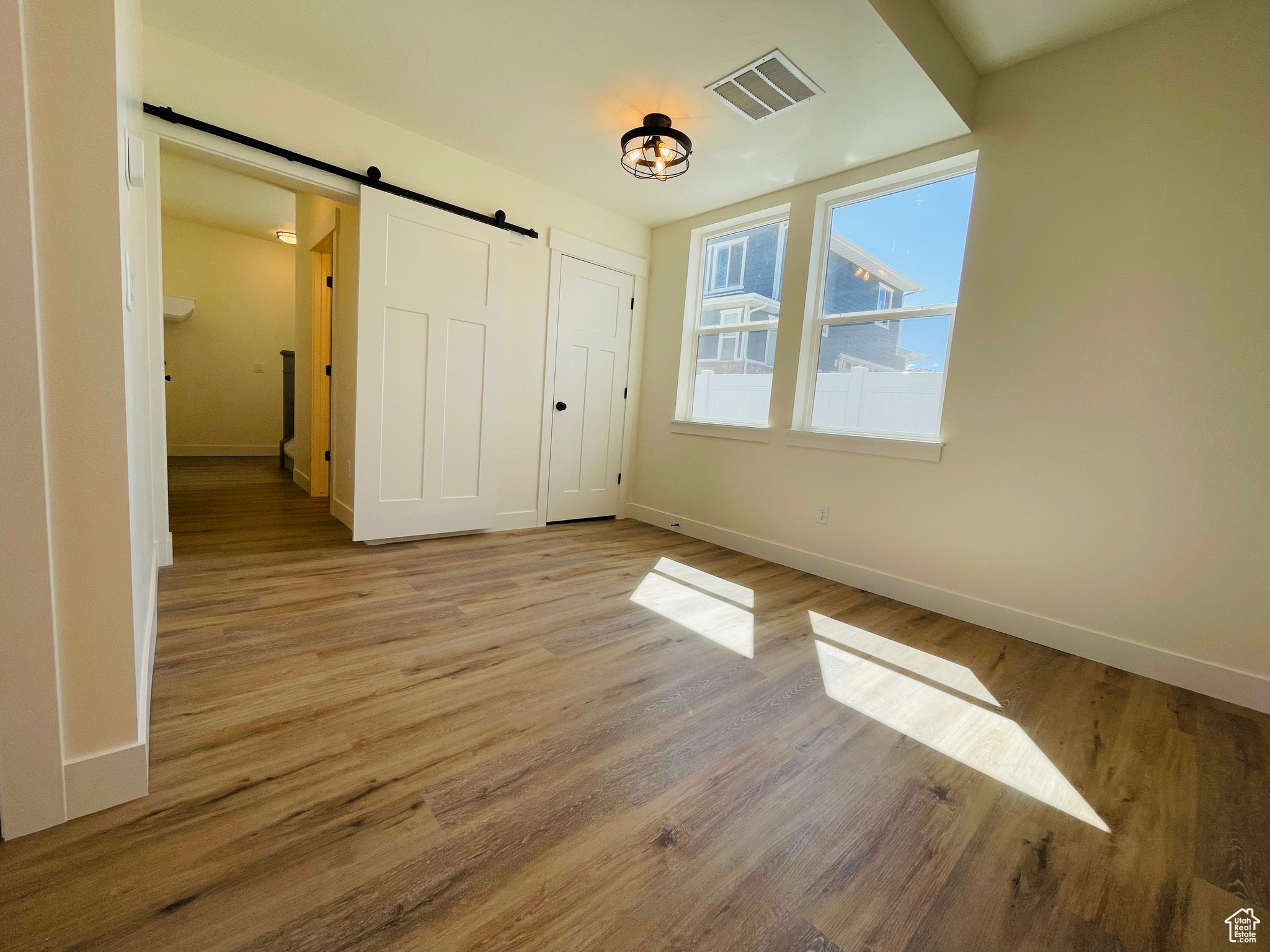WESTFIELDS CENTRAL - Residential Income