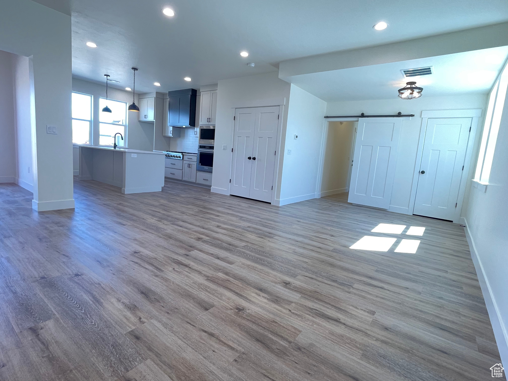 WESTFIELDS CENTRAL - Residential Income
