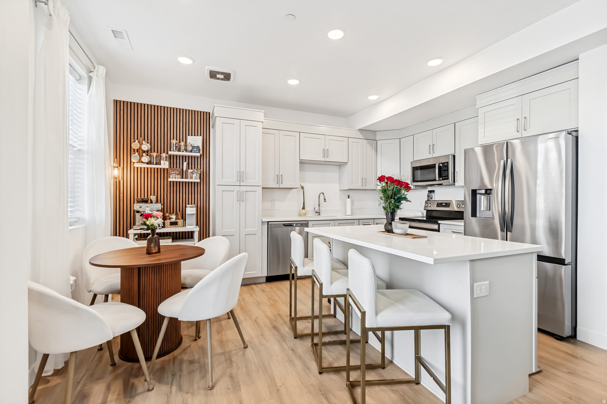 DAYBREAK - Residential