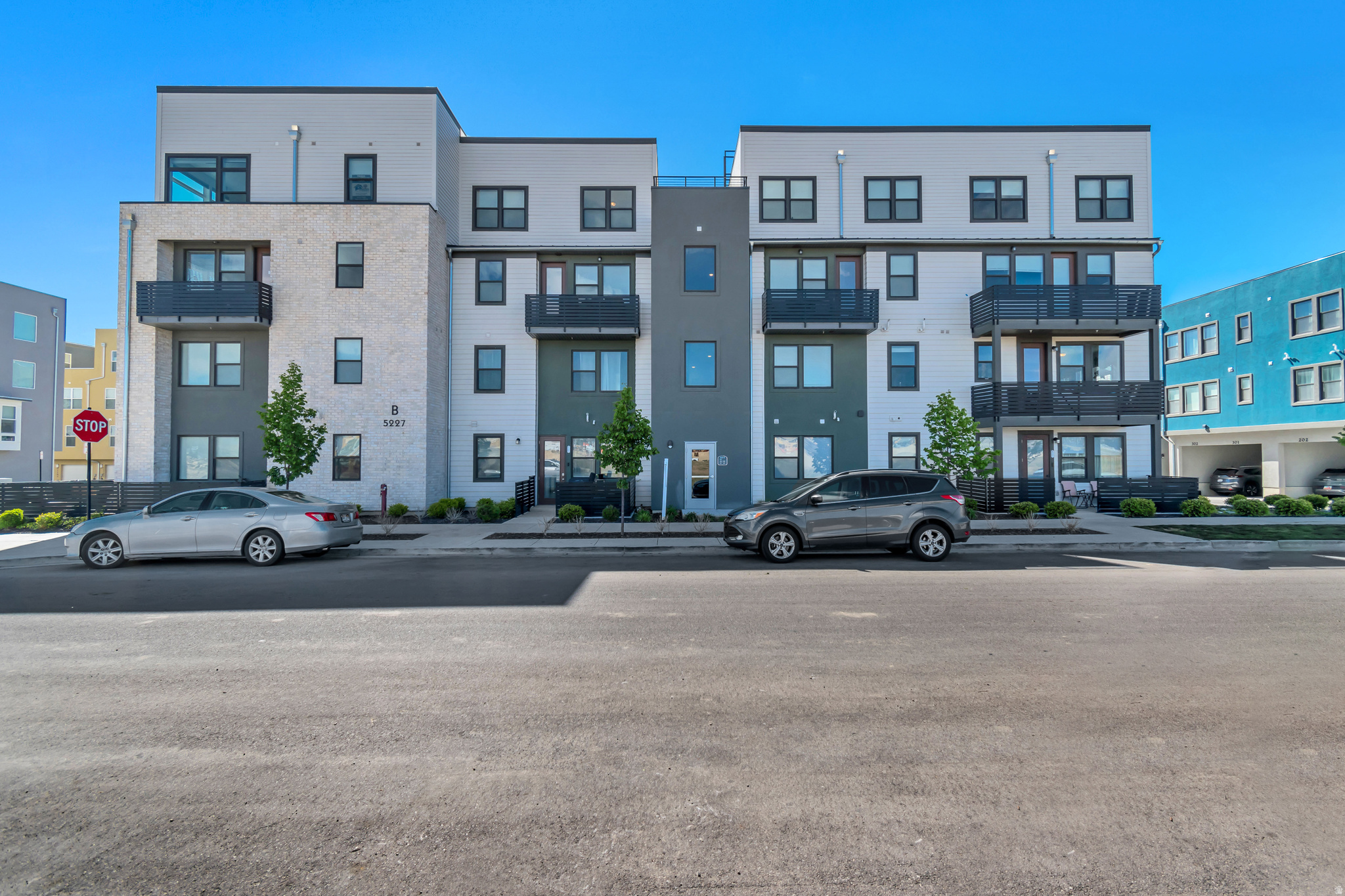 DAYBREAK - Residential