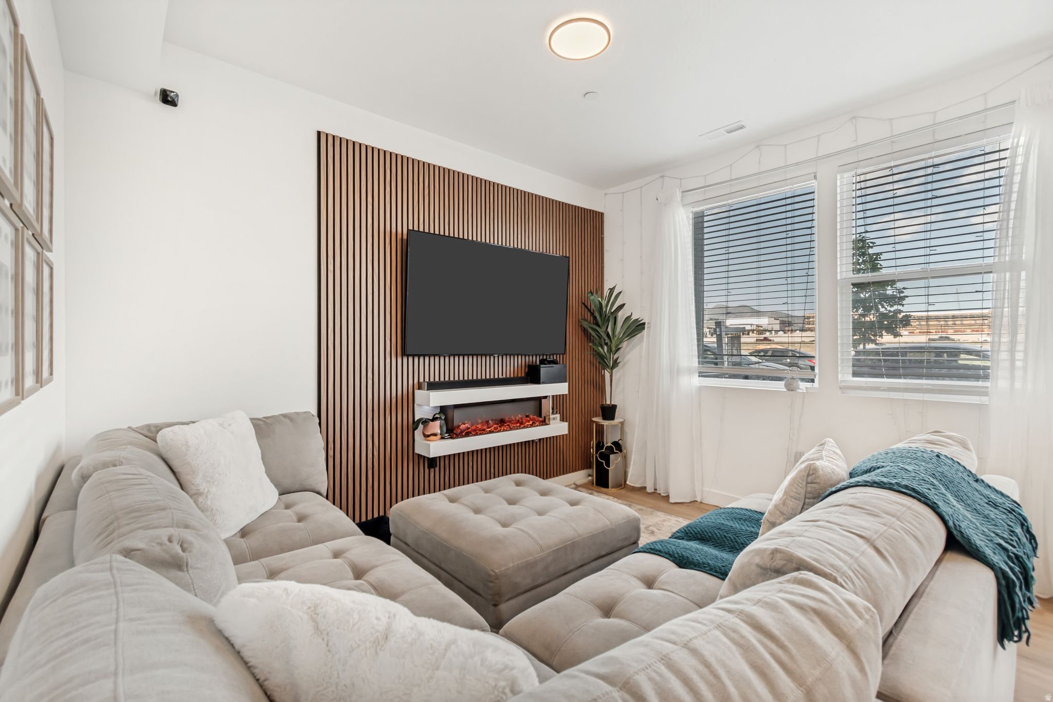 DAYBREAK - Residential