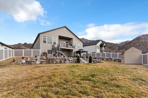 Tiny photo for 1328 E ORCHARD RIDGE LN, Kaysville, UT 84037 (MLS # 2137553)