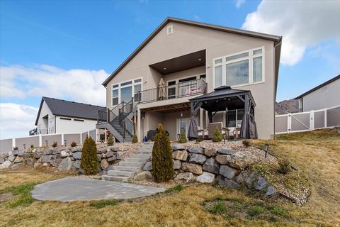 Tiny photo for 1328 E ORCHARD RIDGE LN, Kaysville, UT 84037 (MLS # 2137553)