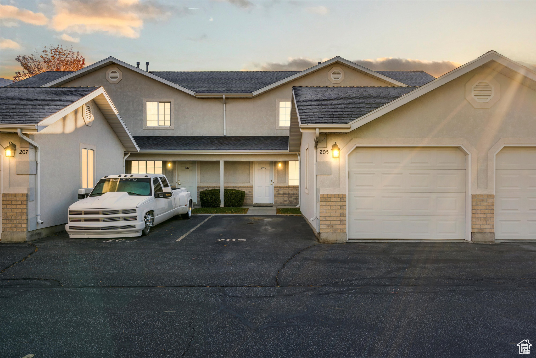 BLACKHAWK - Residential