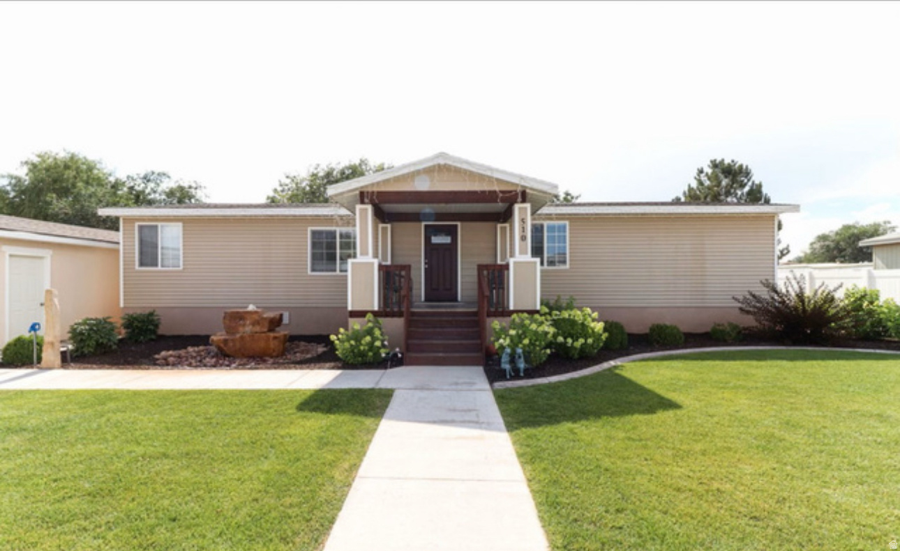 B HANCOCK MOBILE HOME - Residential