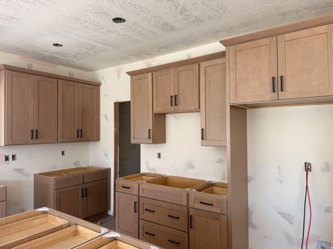 Tiny photo for 3541 W MILLERBERG CIR, West Jordan, UT 84084 (MLS # 2133839)