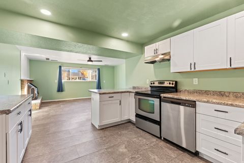 Tiny photo for 232 W 5250 S, Washington Terrace, UT 84405 (MLS # 2120520)