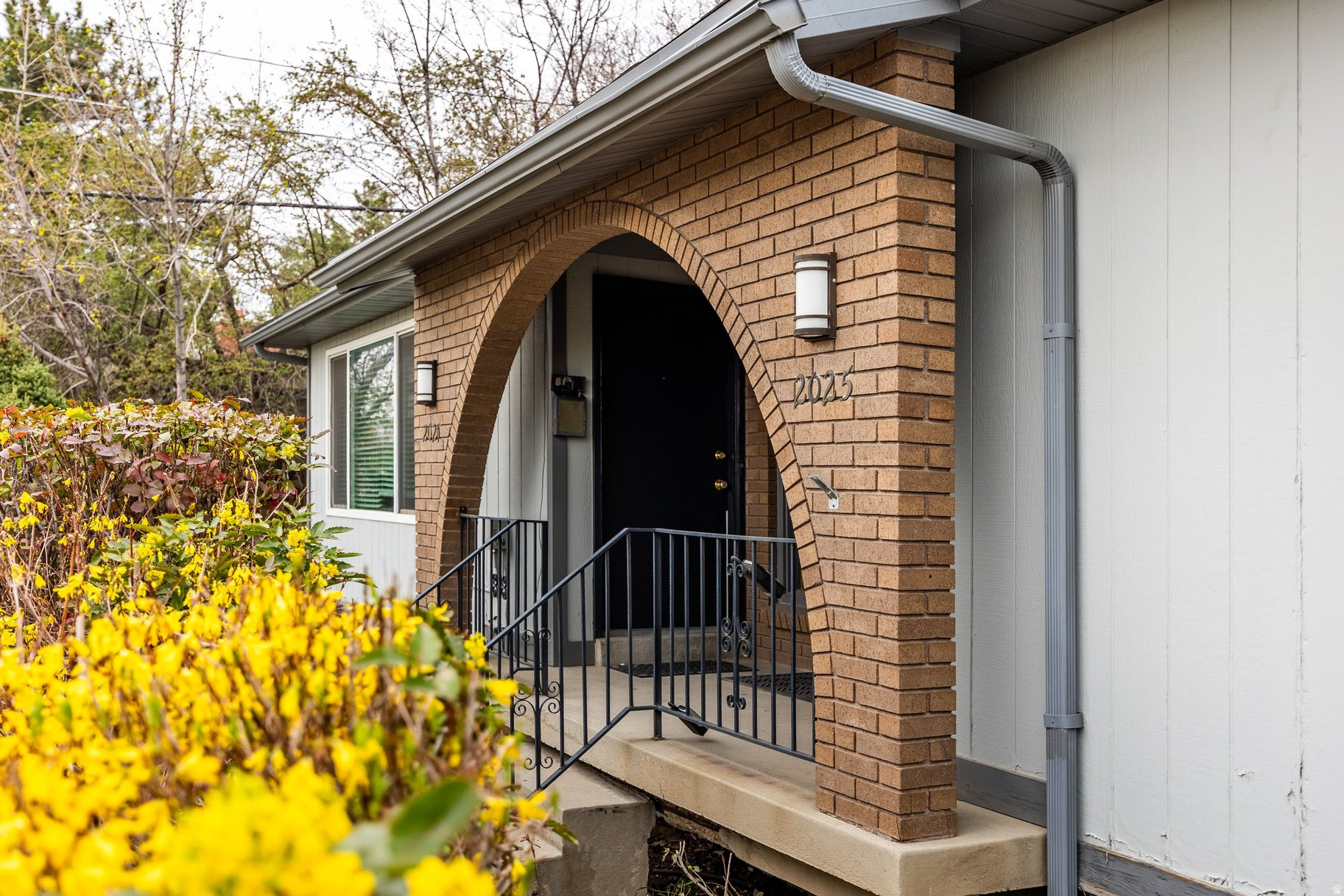 INDIAN ROCK - Residential Income