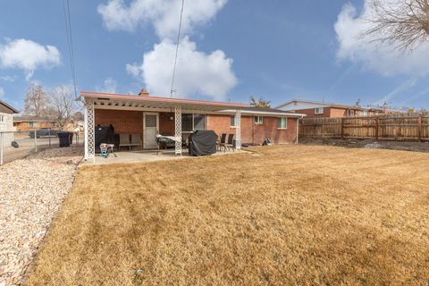 Tiny photo for 150 W 750 N, Clearfield, UT 84015 (MLS # 2136623)