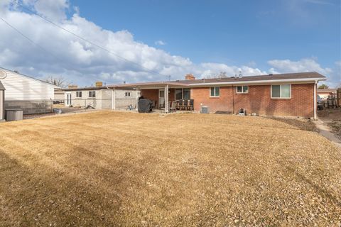 Tiny photo for 150 W 750 N, Clearfield, UT 84015 (MLS # 2136623)
