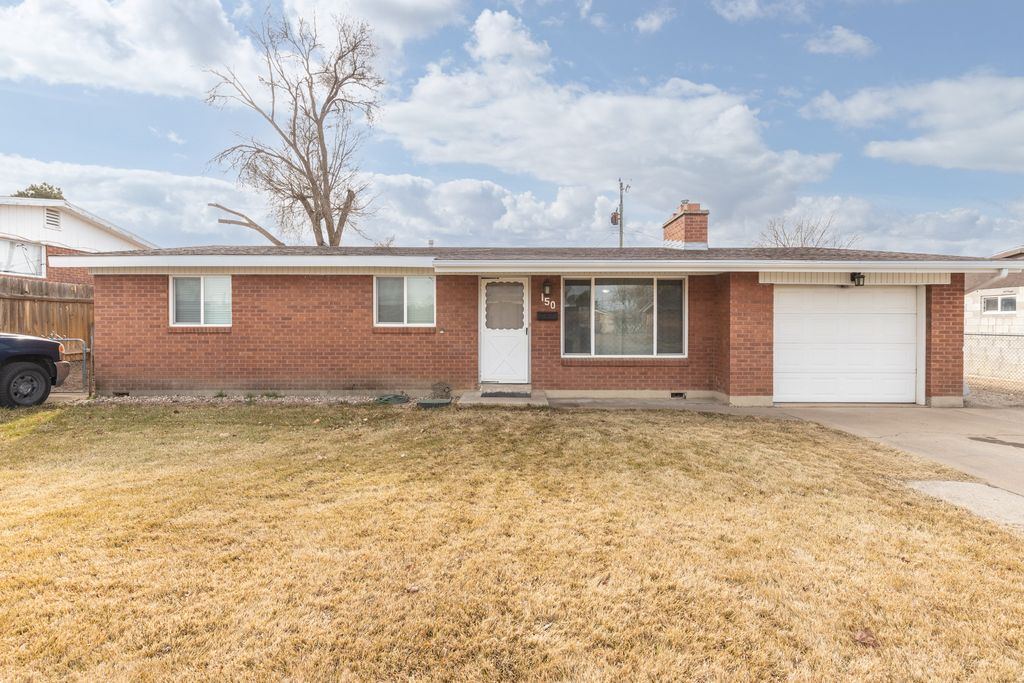 Photo of 150 W 750 N, Clearfield, UT 84015 (MLS # 2136623)