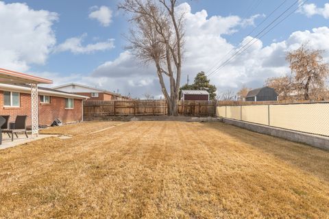 Tiny photo for 150 W 750 N, Clearfield, UT 84015 (MLS # 2136623)