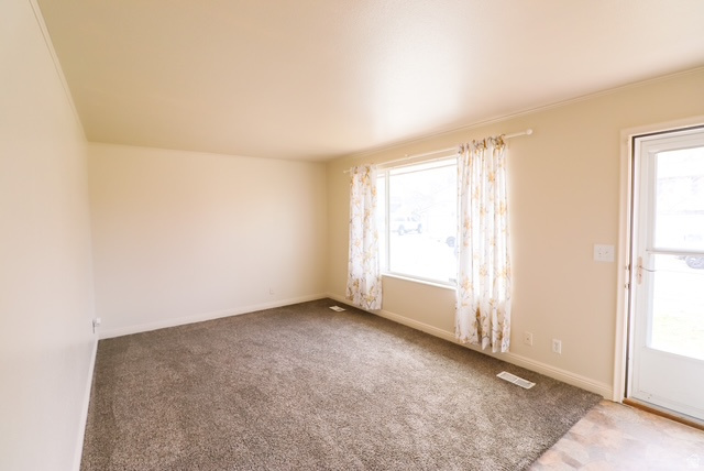 COUNTRY CREEK - Residential