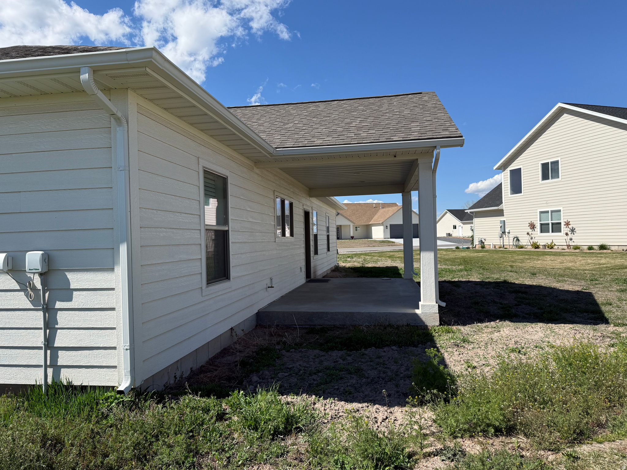 COUNTRY CLUB - Residential