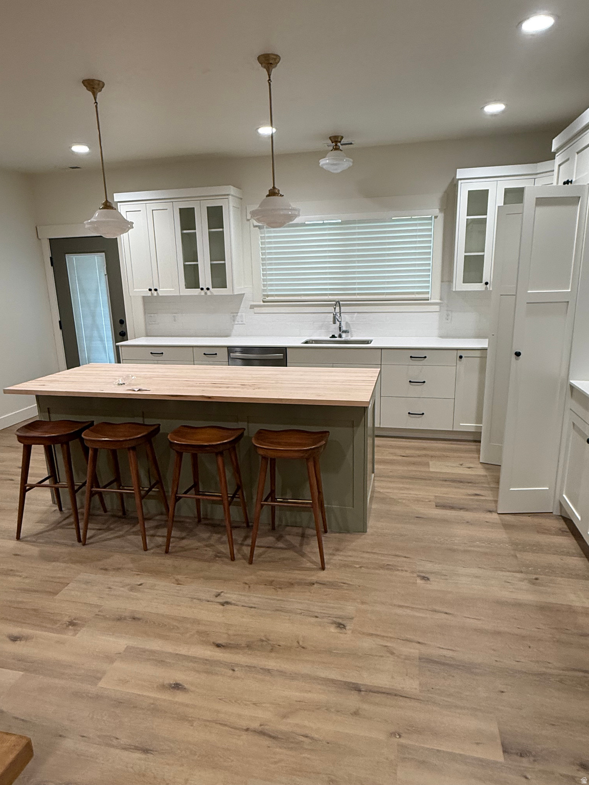 COUNTRY CLUB - Residential