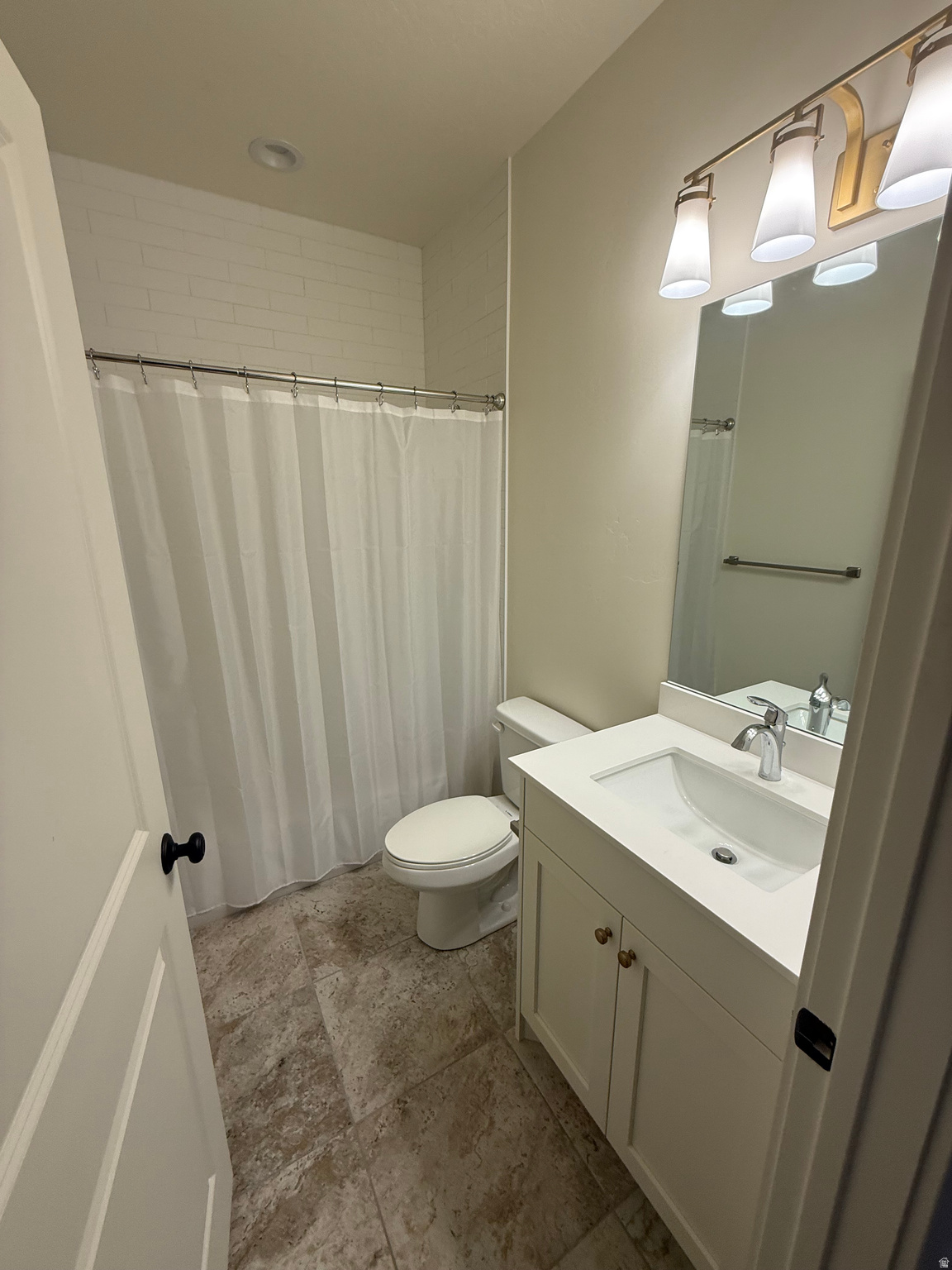 COUNTRY CLUB - Residential