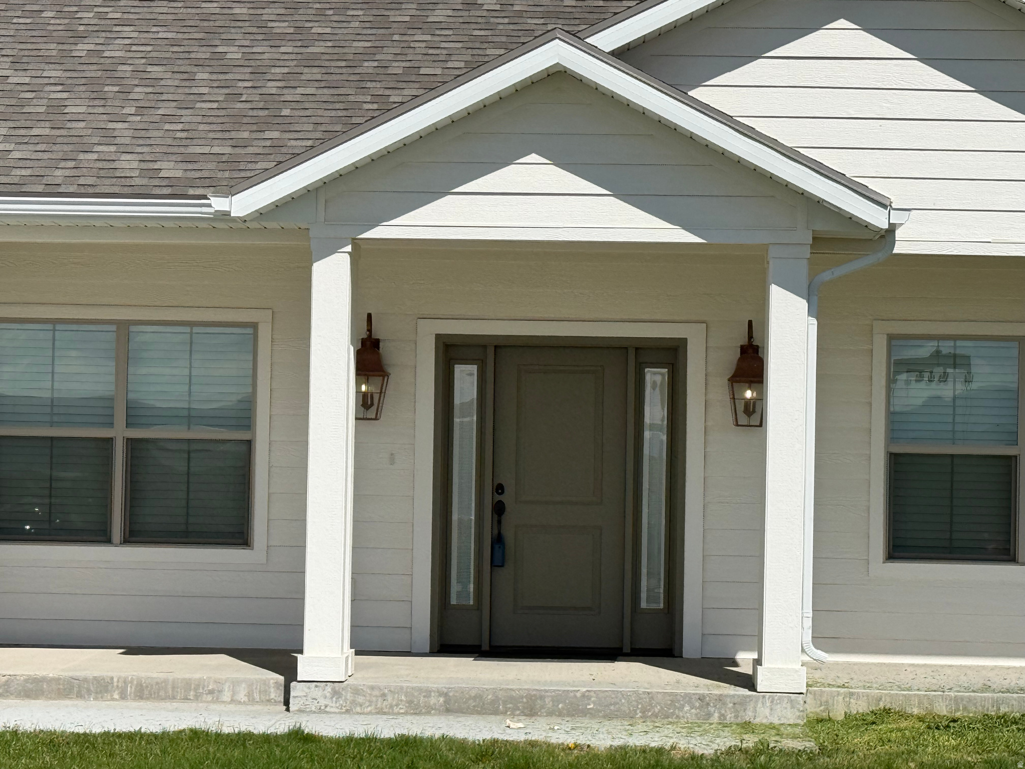 COUNTRY CLUB - Residential