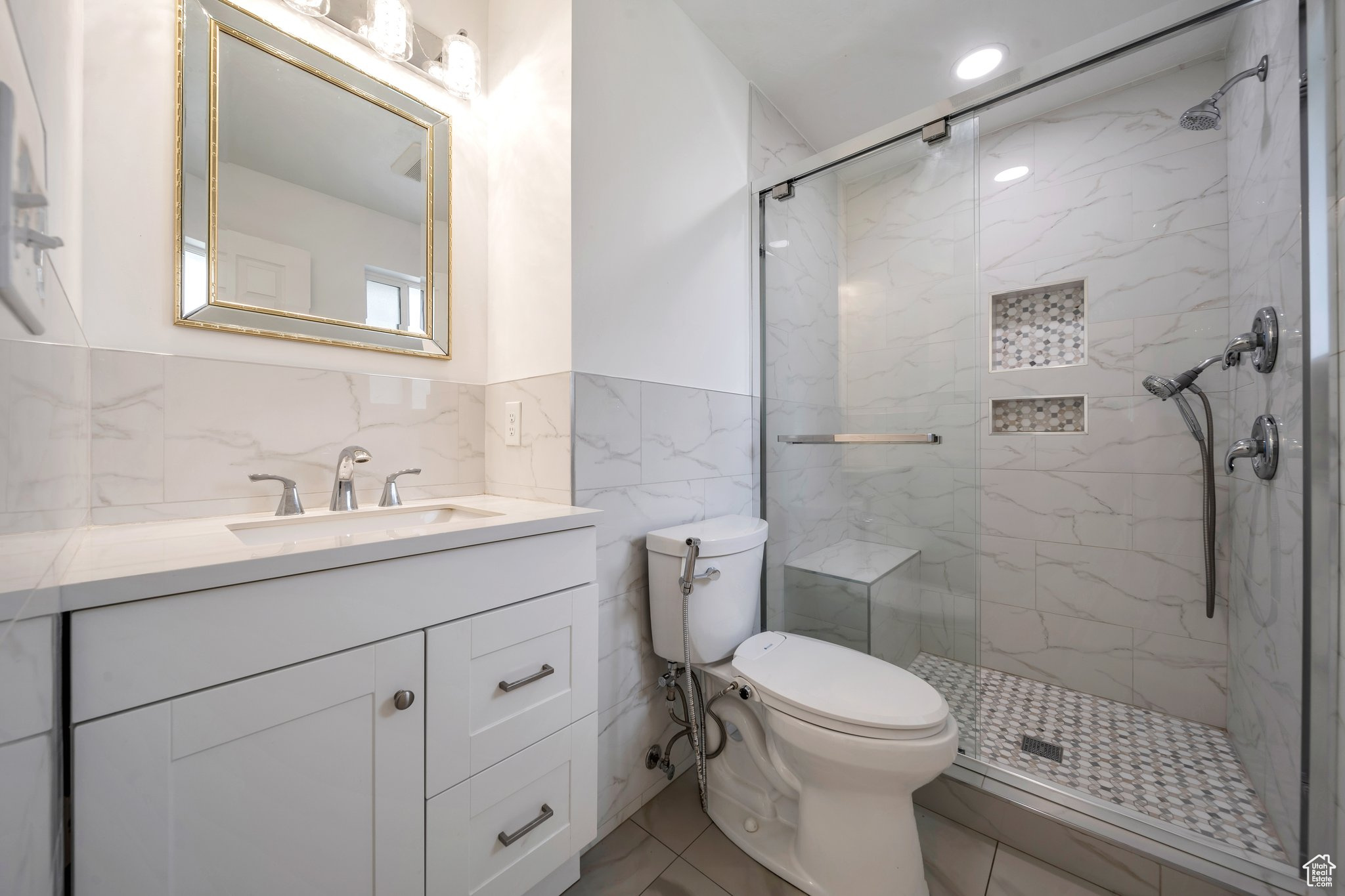 AMERICAN VILLA - Residential