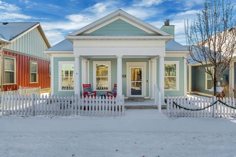 Photo of 11199 S KIWANO WAY, South Jordan, UT 84009 (MLS # 2130719)