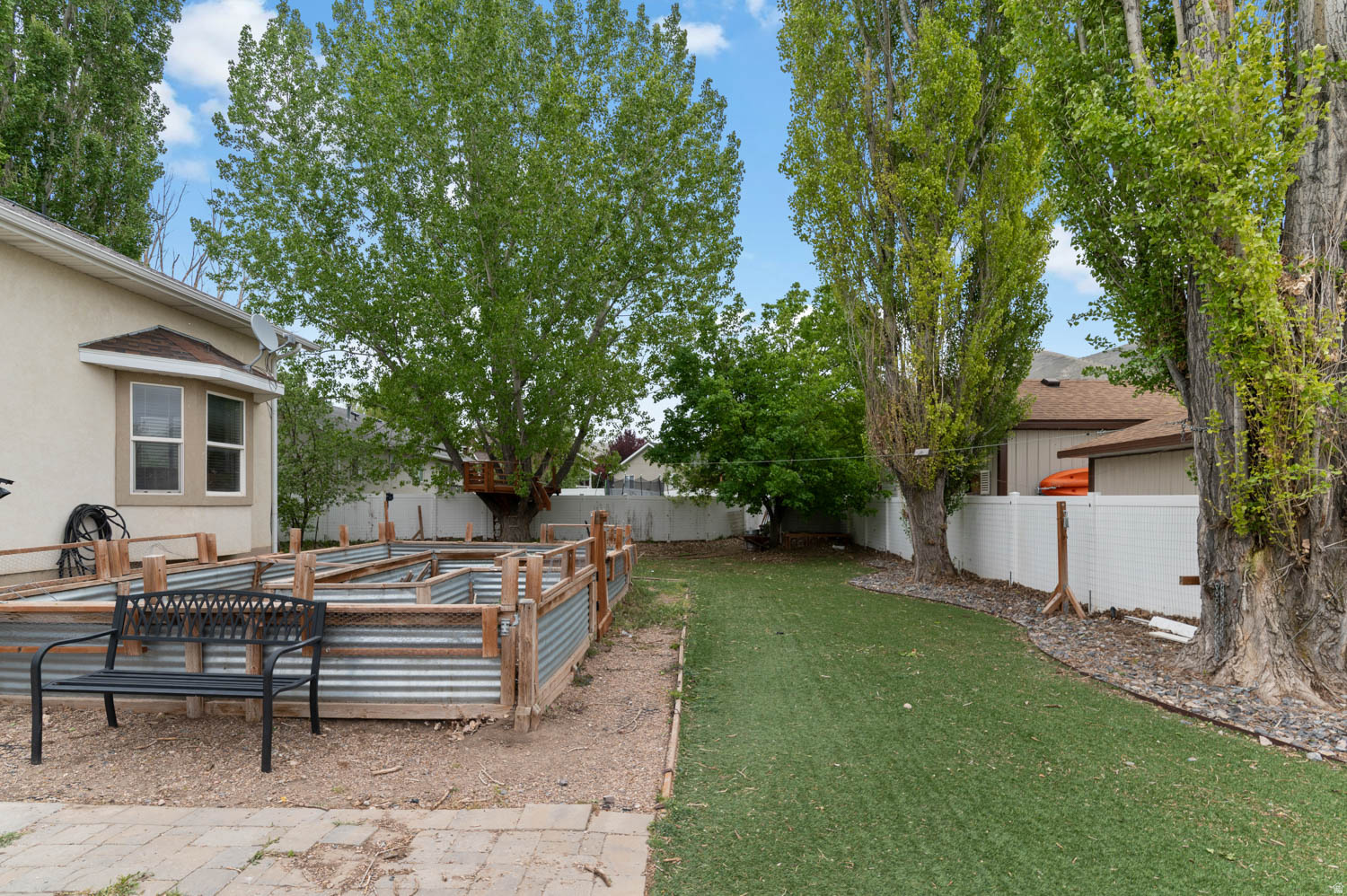 DRY CREEK - Residential