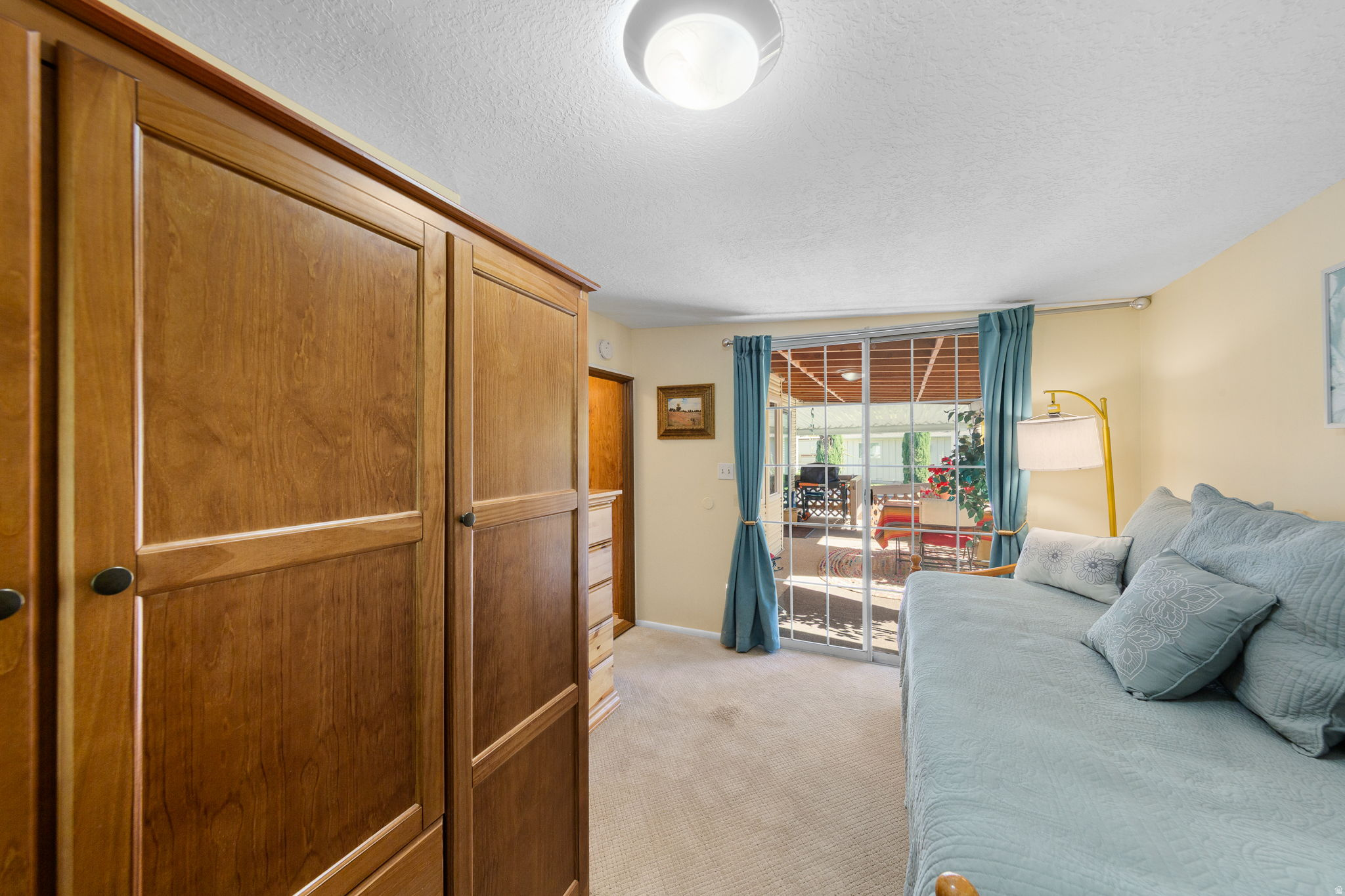 KINGS ROW EST - Residential