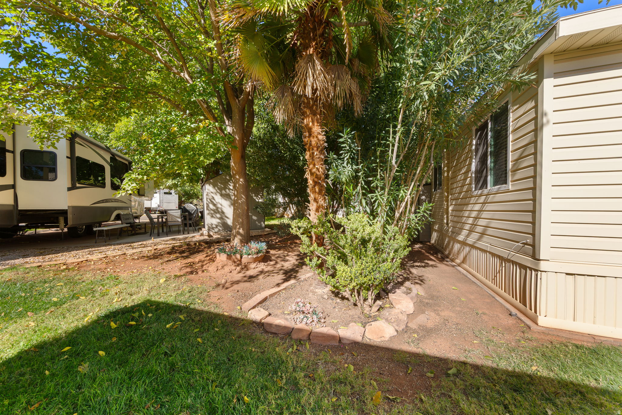 KINGS ROW EST - Residential