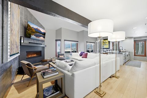 Tiny photo for 1521 LAKESIDE DR, Park City, UT 84060 (MLS # 2133747)