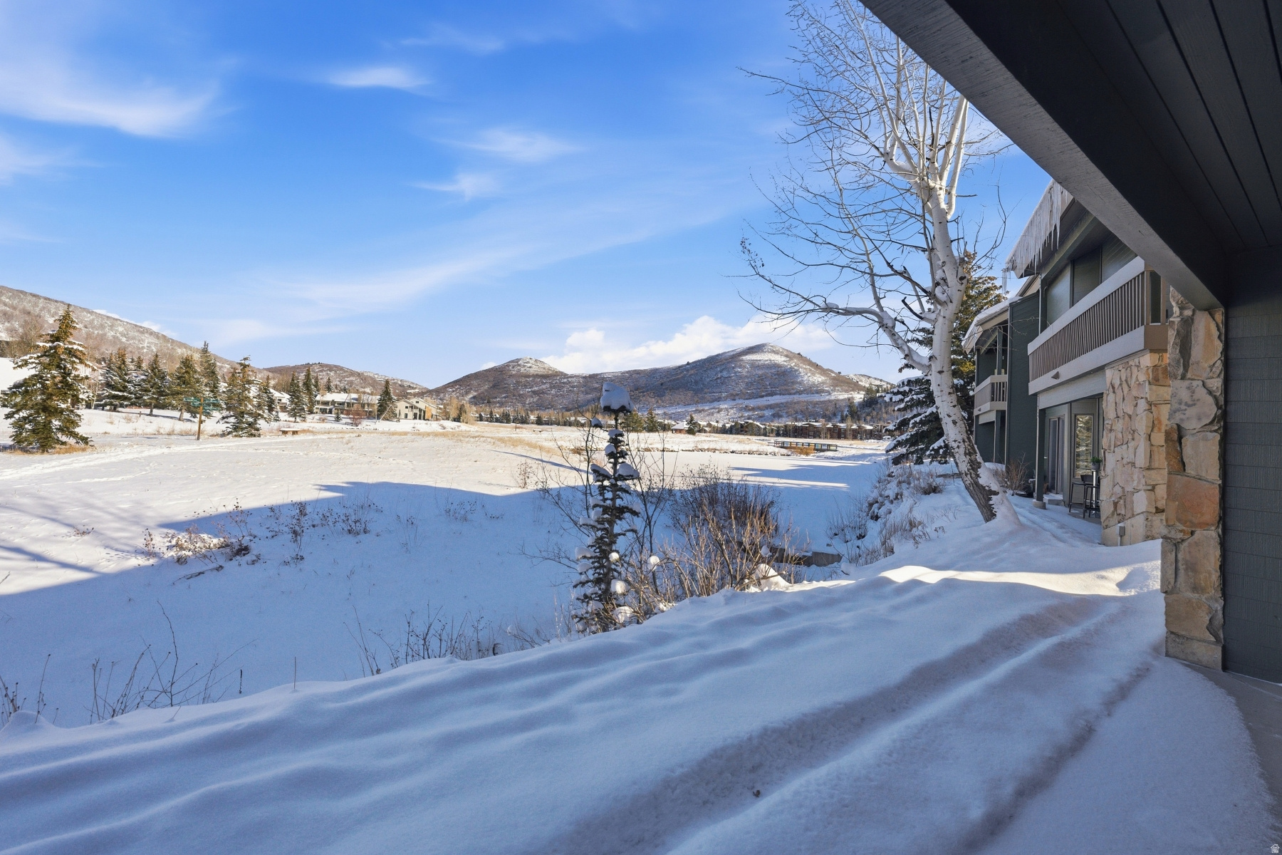 LAKESIDE - Residential