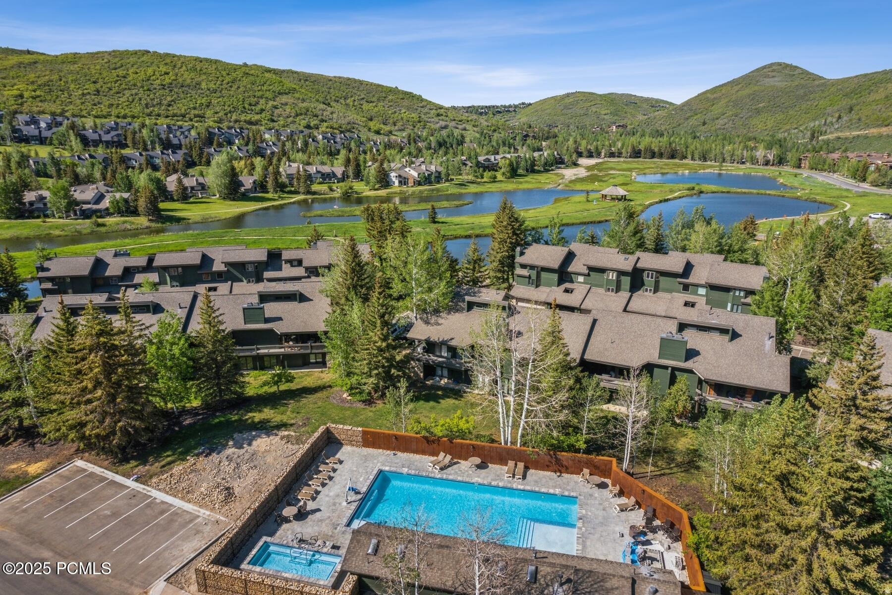 LAKESIDE - Residential