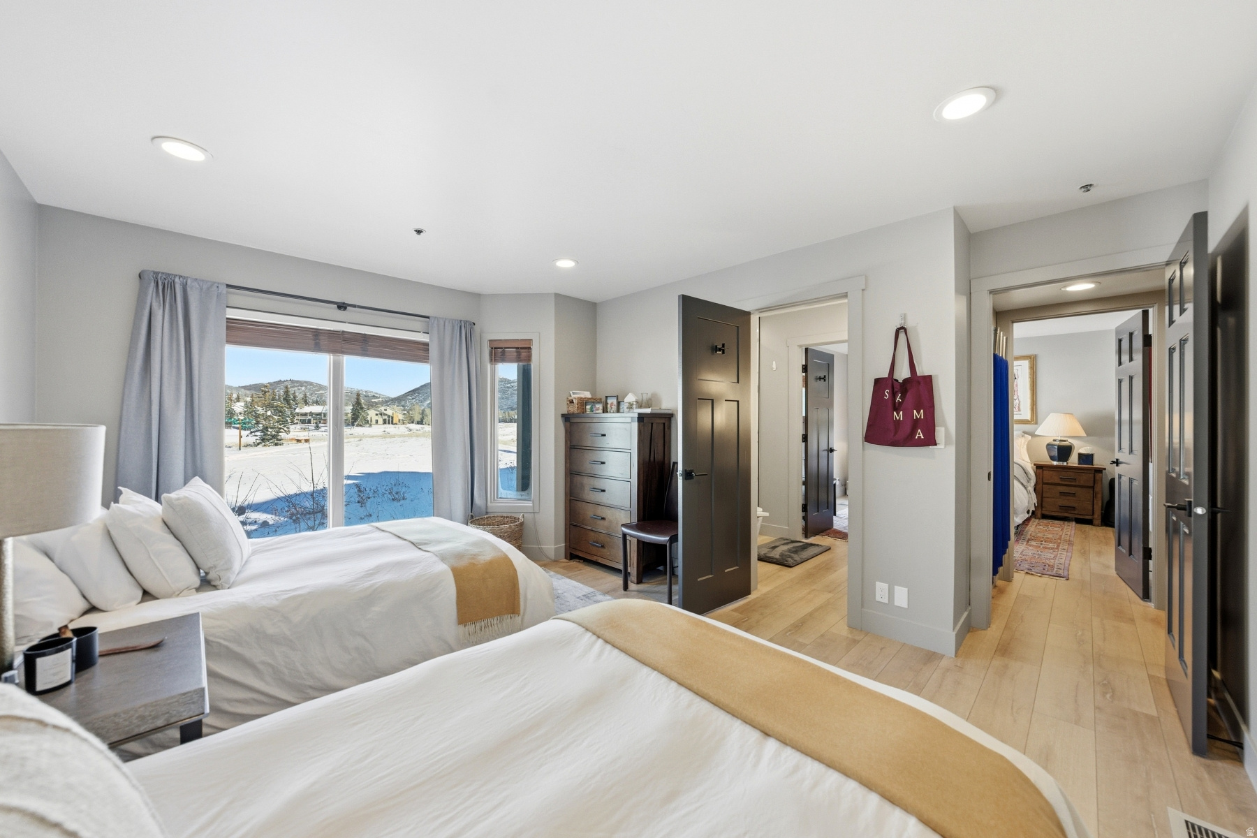 LAKESIDE - Residential