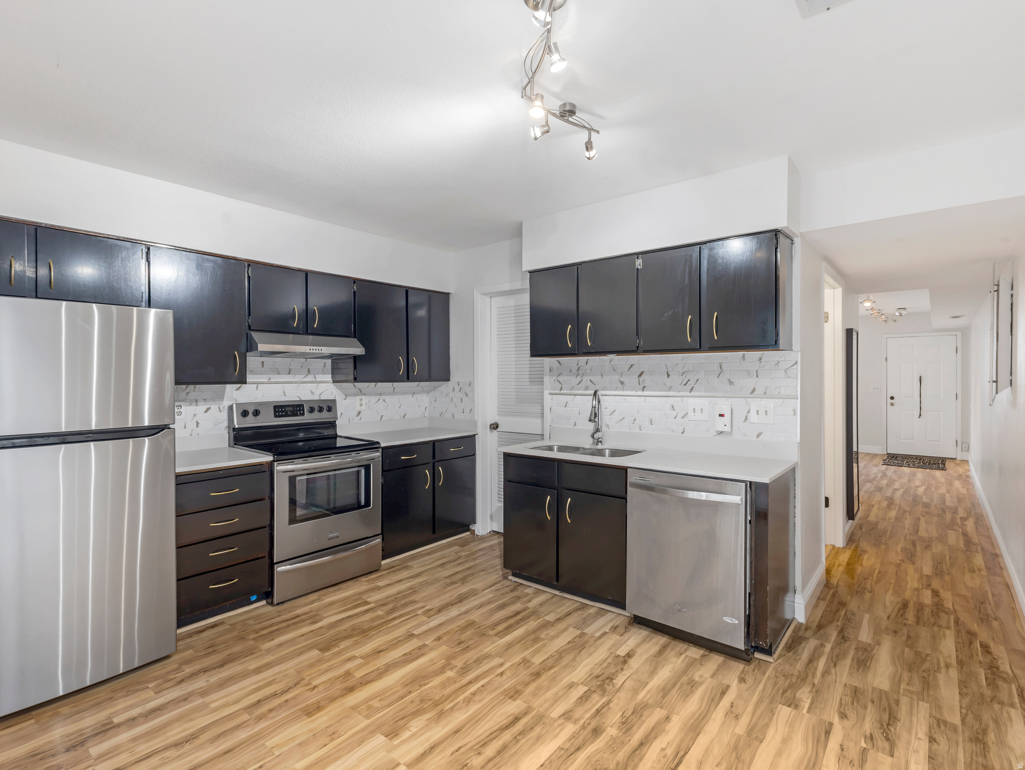 SILVERWOOD ESTATES - Residential