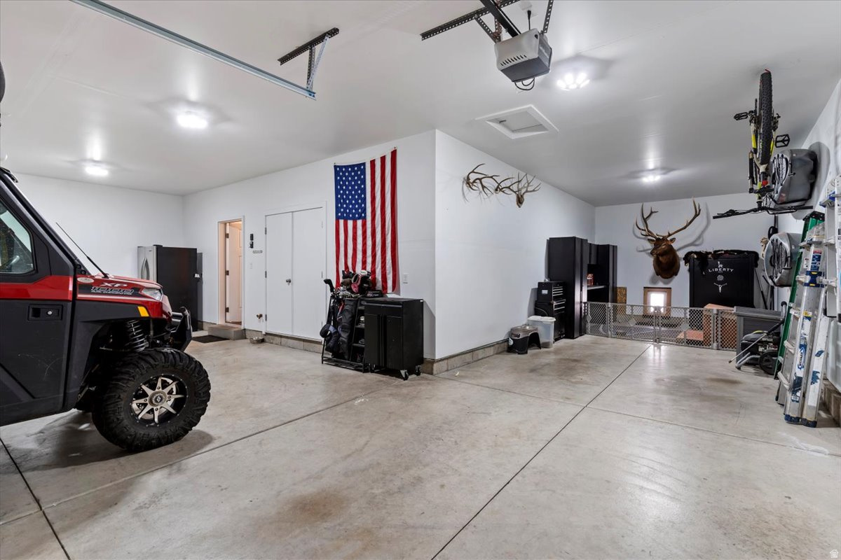 SUNRISE MEADOWS - Residential