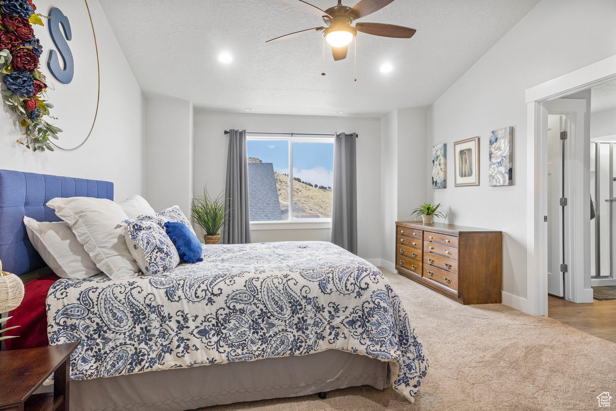 Eagle Mountain, Utah 84005, United States, 3 Bedrooms Bedrooms, ,3 BathroomsBathrooms,Residential,Active,84324