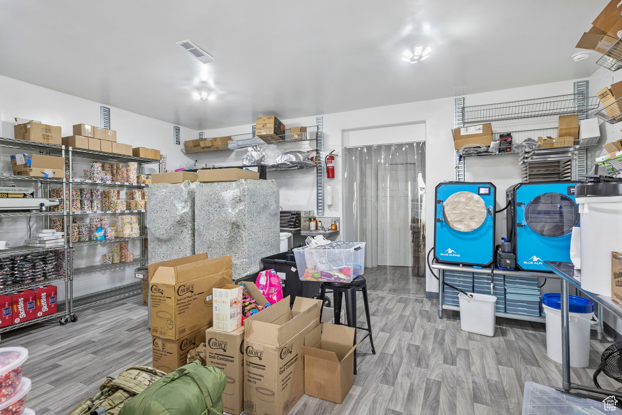 Eagle Mountain, Utah 84005, United States, 3 Bedrooms Bedrooms, ,3 BathroomsBathrooms,Residential,Active,84324