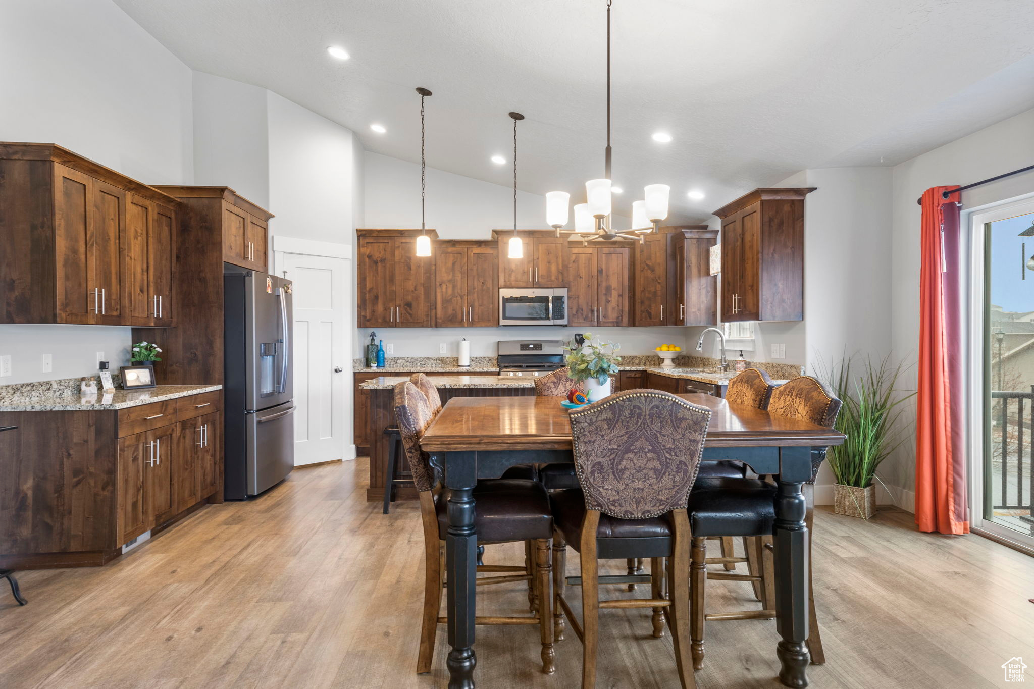 Eagle Mountain, Utah 84005, United States, 3 Bedrooms Bedrooms, ,3 BathroomsBathrooms,Residential,Active,84324