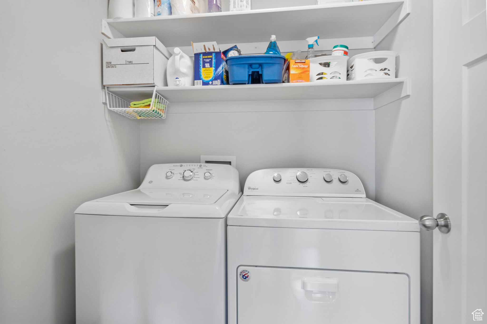 Eagle Mountain, Utah 84005, United States, 3 Bedrooms Bedrooms, ,3 BathroomsBathrooms,Residential,Active,84324