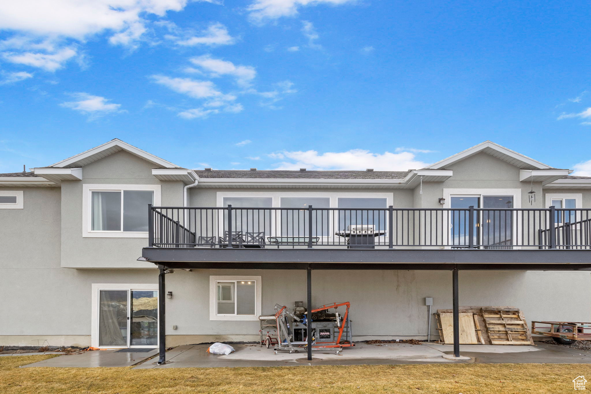 Eagle Mountain, Utah 84005, United States, 3 Bedrooms Bedrooms, ,3 BathroomsBathrooms,Residential,Active,84324