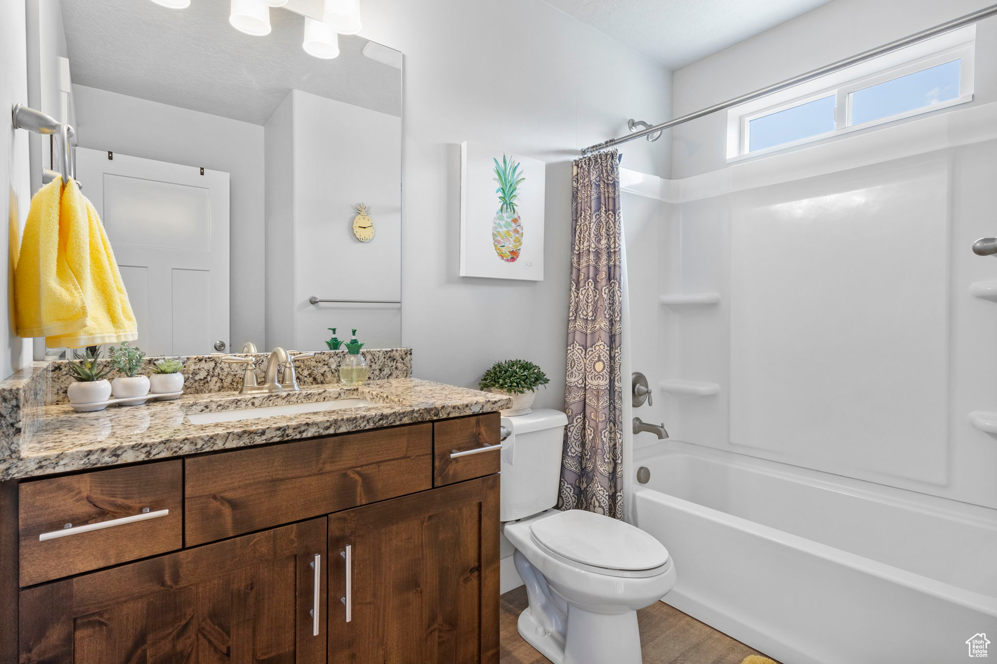 Eagle Mountain, Utah 84005, United States, 3 Bedrooms Bedrooms, ,3 BathroomsBathrooms,Residential,Active,84324