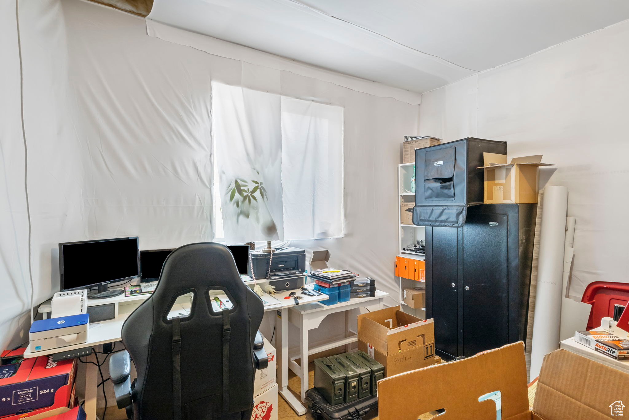 Eagle Mountain, Utah 84005, United States, 3 Bedrooms Bedrooms, ,3 BathroomsBathrooms,Residential,Active,84324