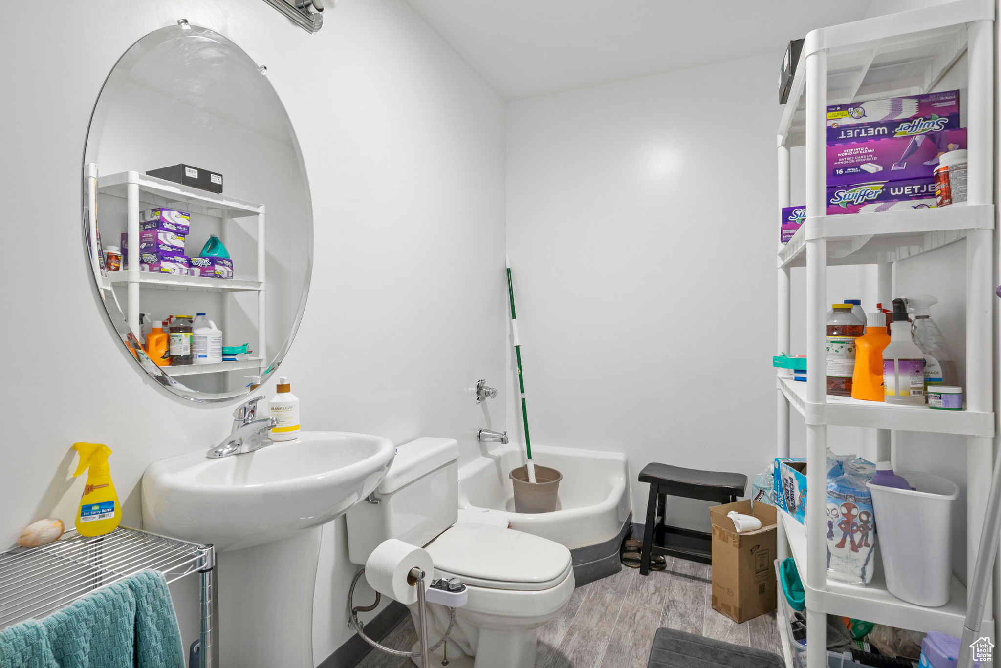 Eagle Mountain, Utah 84005, United States, 3 Bedrooms Bedrooms, ,3 BathroomsBathrooms,Residential,Active,84324