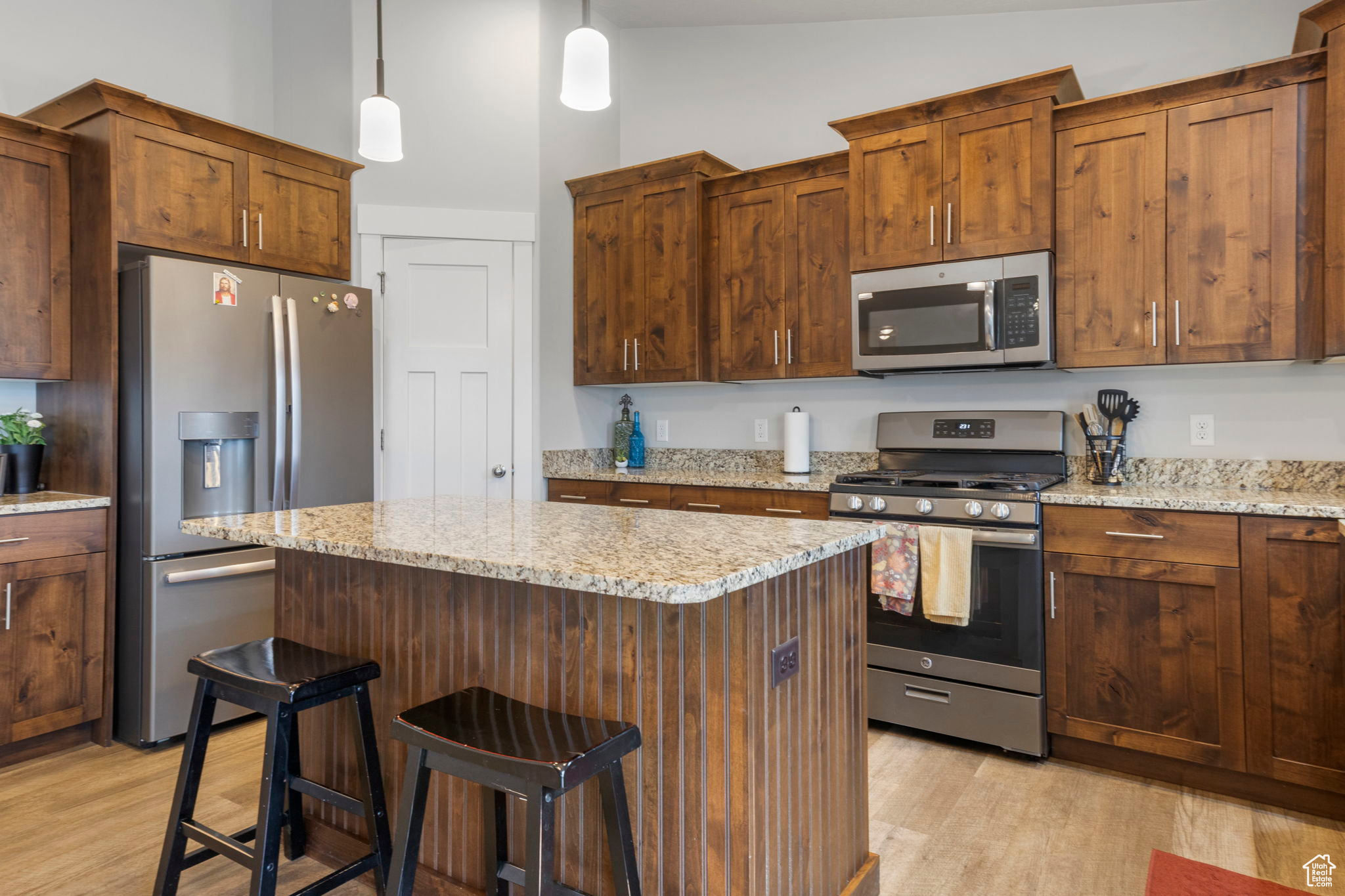 Eagle Mountain, Utah 84005, United States, 3 Bedrooms Bedrooms, ,3 BathroomsBathrooms,Residential,Active,84324