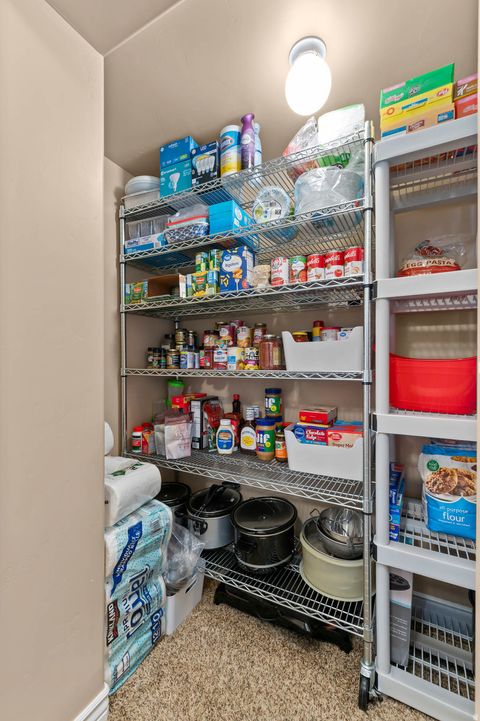 Tiny photo for 873 E 200 N, Payson, UT 84651 (MLS # 2137329)