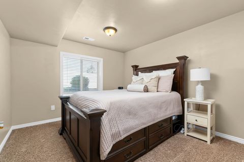 Tiny photo for 873 E 200 N, Payson, UT 84651 (MLS # 2137329)