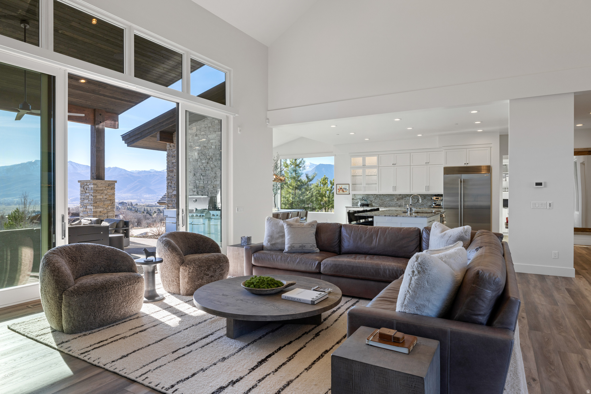 RED LEDGES - Residential