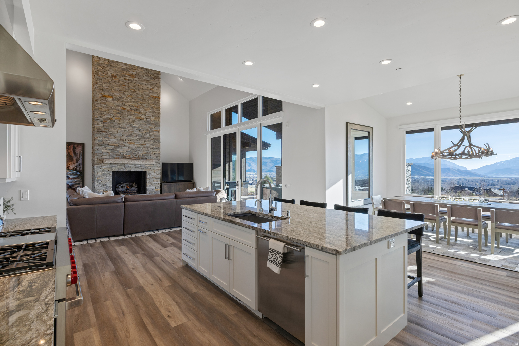 RED LEDGES - Residential