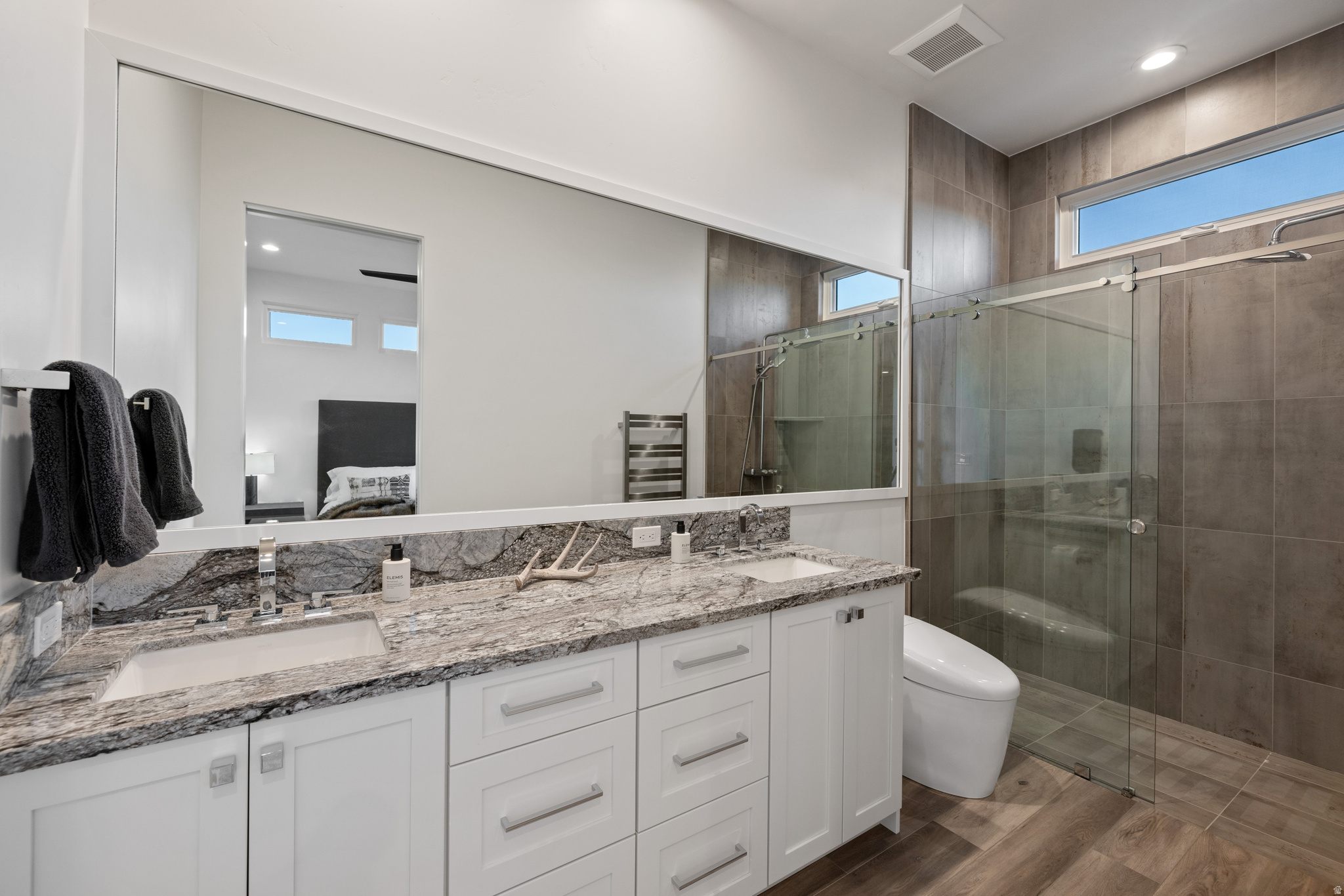 RED LEDGES - Residential