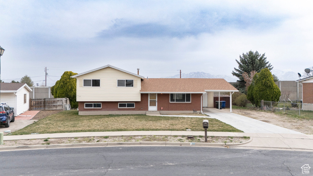 4383 S Meadow Gate Cir, West Valley City, Utah image 1